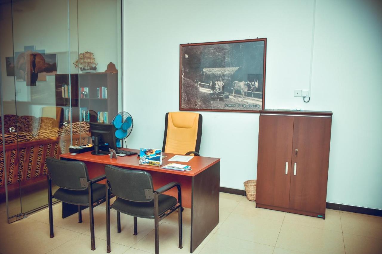 Zendara Hotel Negombo Buitenkant foto