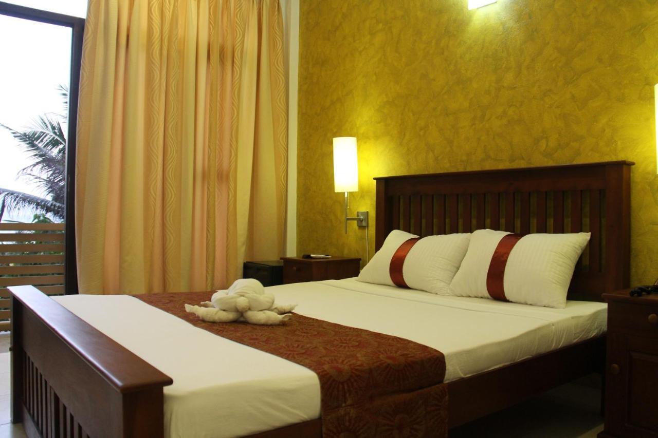 Zendara Hotel Negombo Buitenkant foto