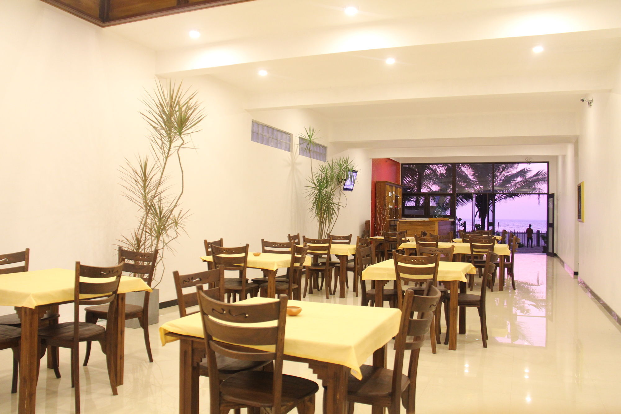Zendara Hotel Negombo Buitenkant foto