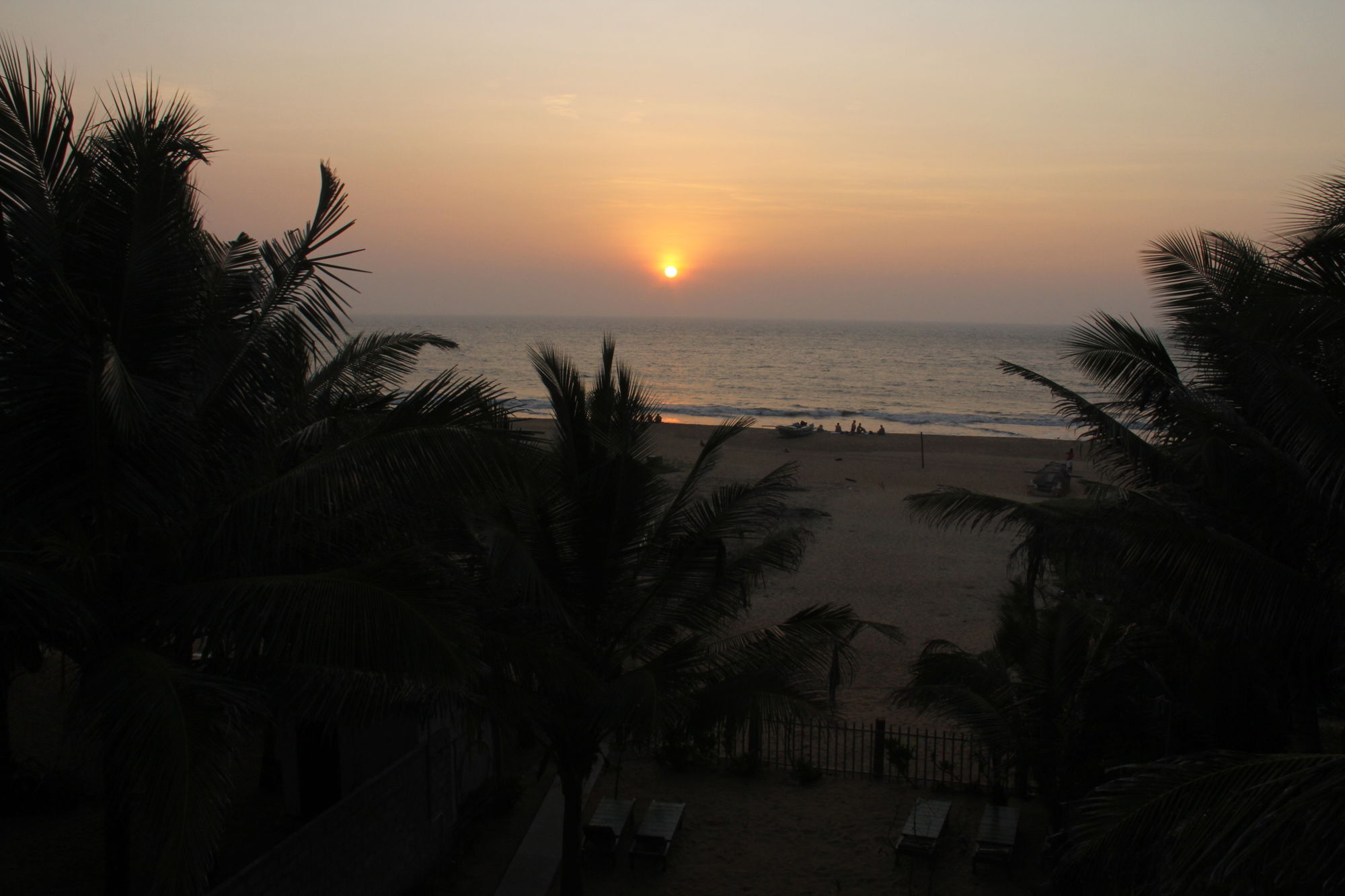 Zendara Hotel Negombo Buitenkant foto