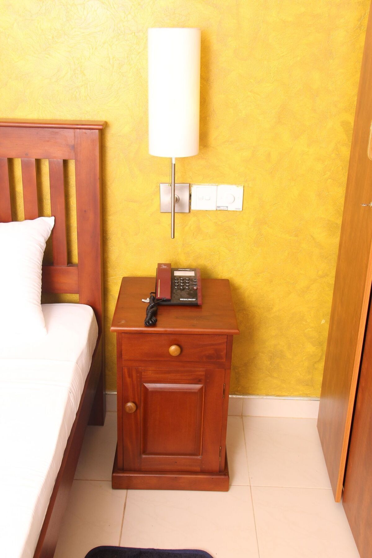 Zendara Hotel Negombo Buitenkant foto
