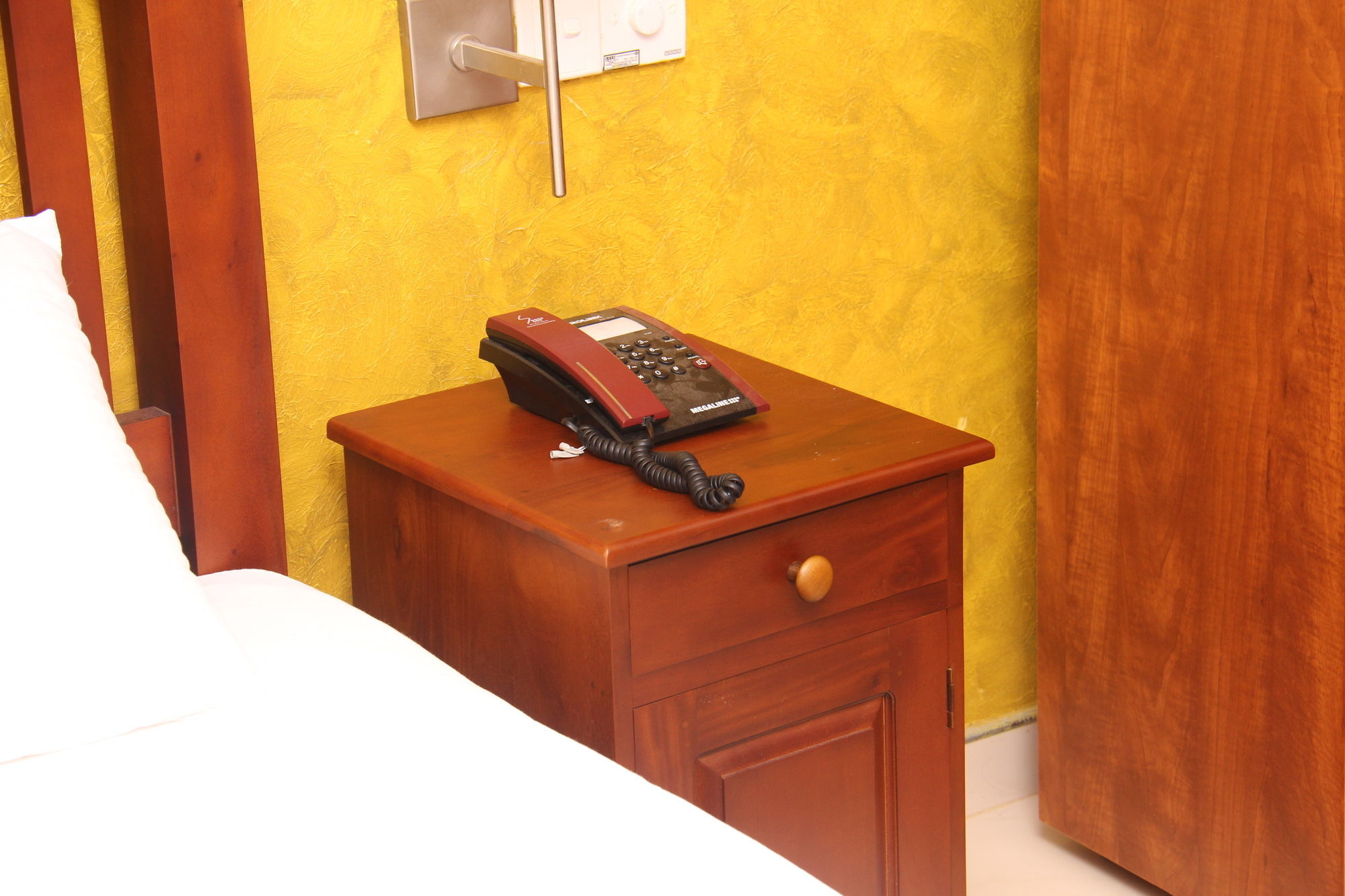 Zendara Hotel Negombo Buitenkant foto